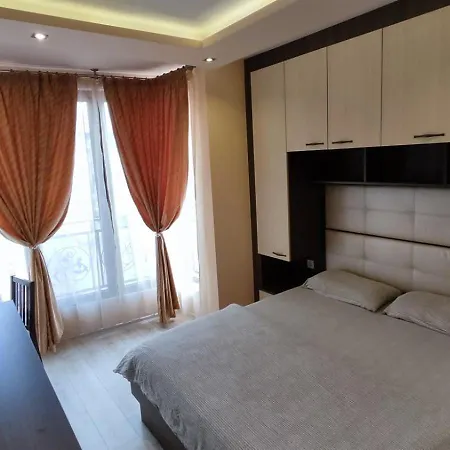 Апартаменти Luxury Neptune Center