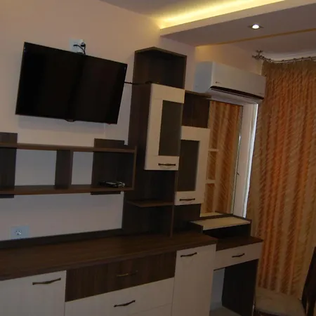 Luxury Neptune Center Апартаменти *