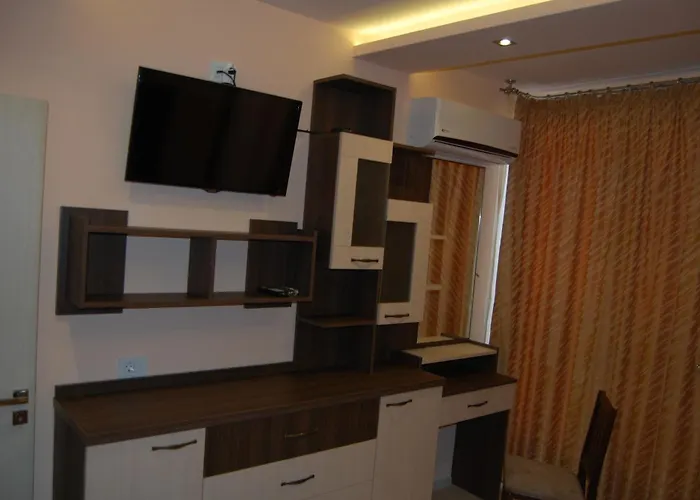 Luxury Neptune Center Apartment *